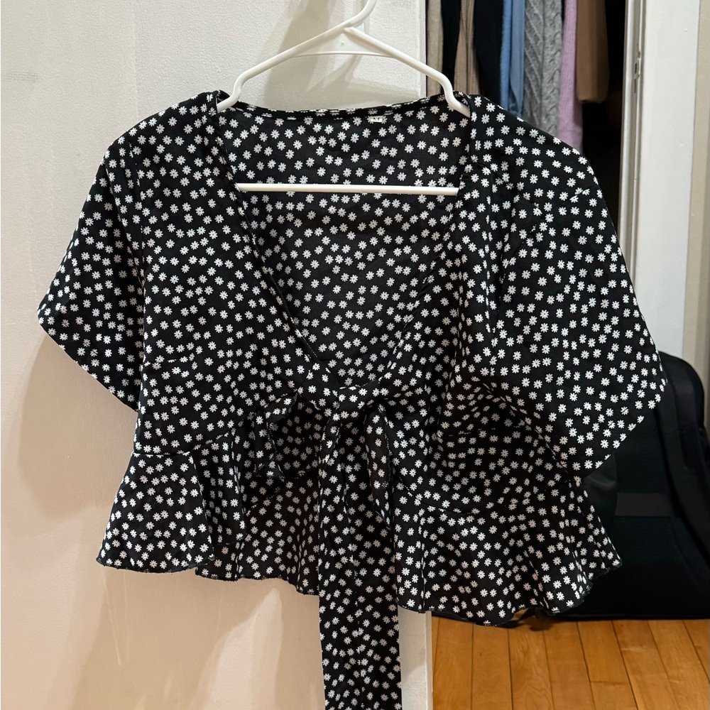 Floral tie short sleeve top